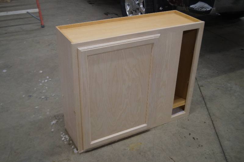 lot 41 image: Upper Cabinet