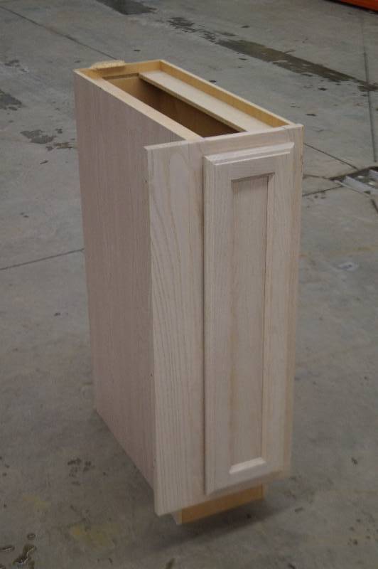 lot 43 image: Base Cabinet