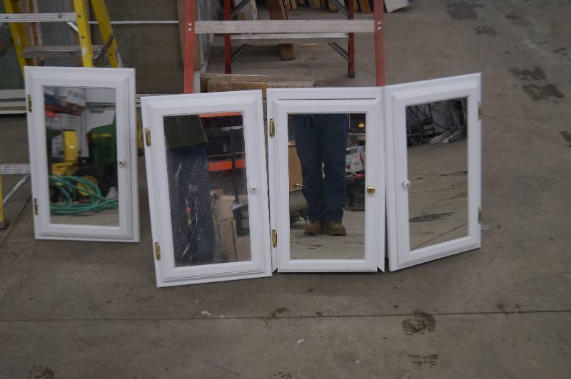 lot 44 image: Medicine Cabinets