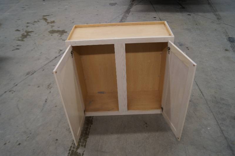 lot 49 image: Upper Cabinet