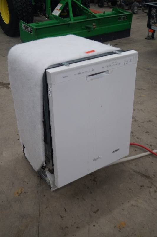lot 54 image: Whirlpool Dishwasher