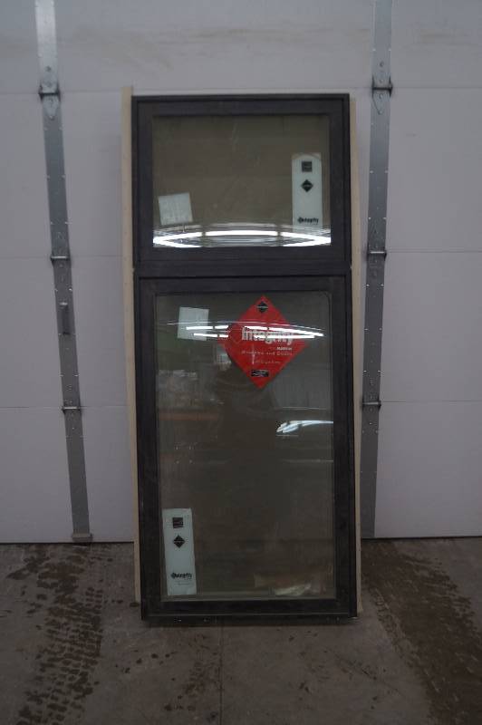 lot 68 image: Marvin Window