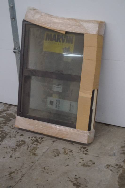 lot 70 image: Marvin Window