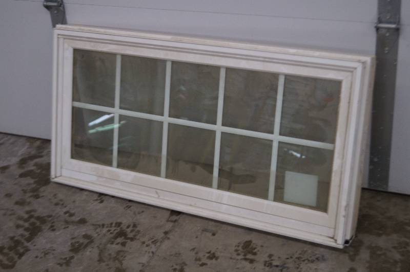 lot 71 image: Window
