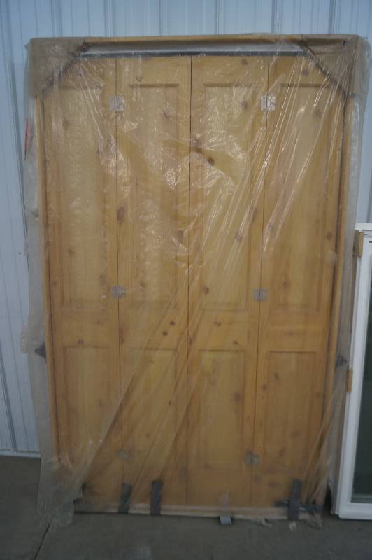 lot 79 image: Double Bi-fold Doors with Jamb