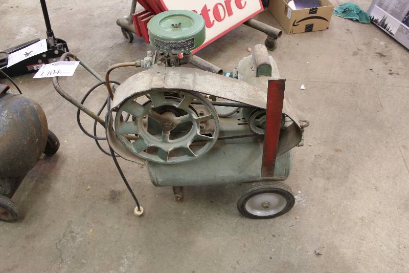 lot 1404 image: Doerr Compressor