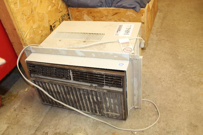 lot 1484 image: Fedders Window AC Unit