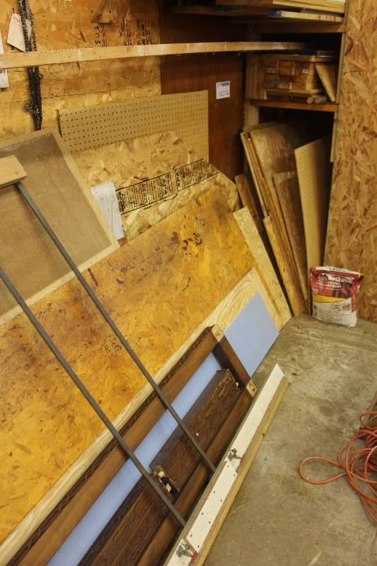 lot 1427 image: Lot of (2) Shelves of Scrap Wood