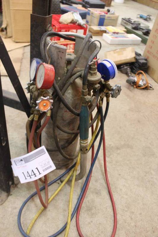 lot 1441 image: Welding Tank & Accessories
