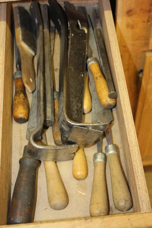 lot 1469 image: Drawer Lot of Pry Bars, Wood Files