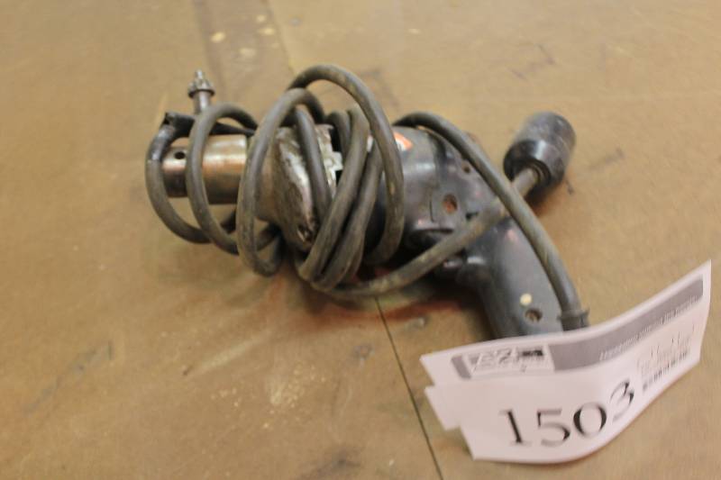 lot 1503 image: Black & Decker 38in. Extra Heavy Duty Variable Speed Reversible Electric Drill