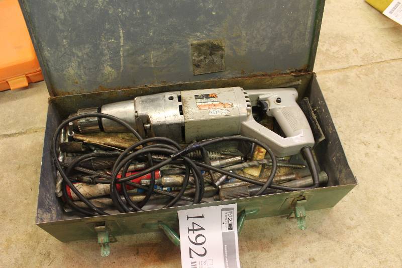lot 1492 image: Skil Heavy Duty Hammer w Case