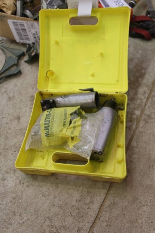 lot 1489 image: Chicago Pneumatic Air Wrench w Case