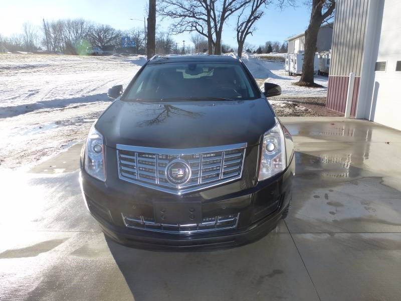 lot 2 image: 2013 Cadillac SRX