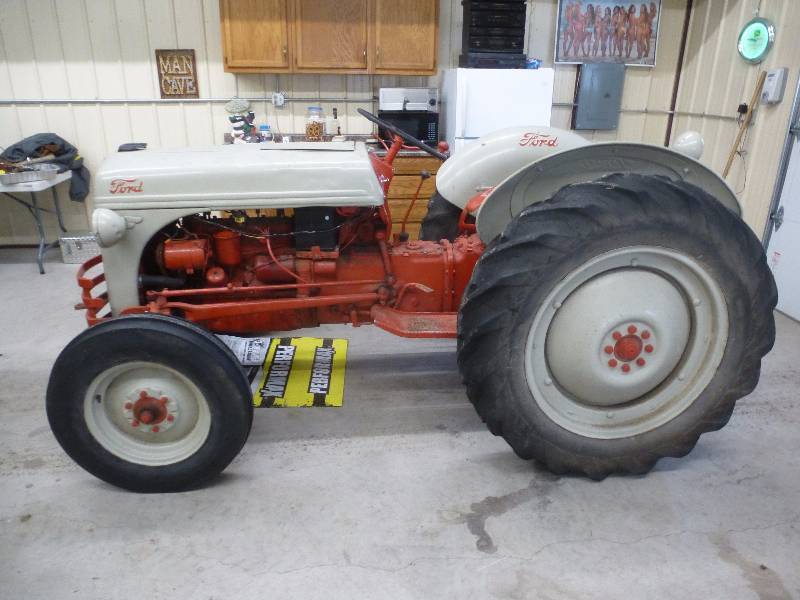 lot 7 image: Ford 8N Tractor