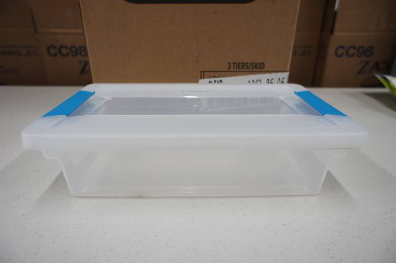 lot 42 image: Sterilite Small Clip Box, 2.75 x 6.63-Inches, Pack of 6 by STERILITE