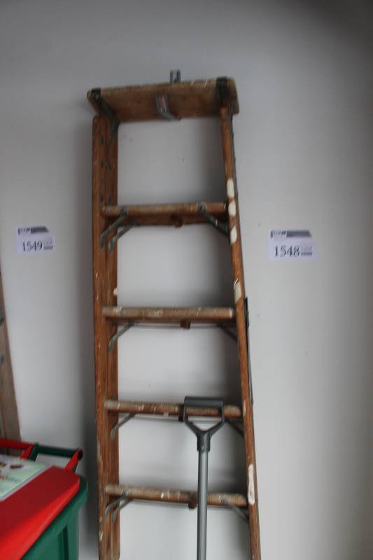 5 ft. Wood Ladder