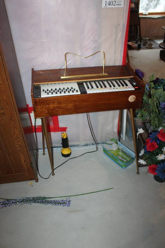 Sonola Italian Electric Keyboard