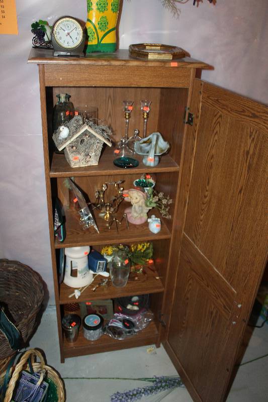 Glassware, Table Decorations, Fake Plants