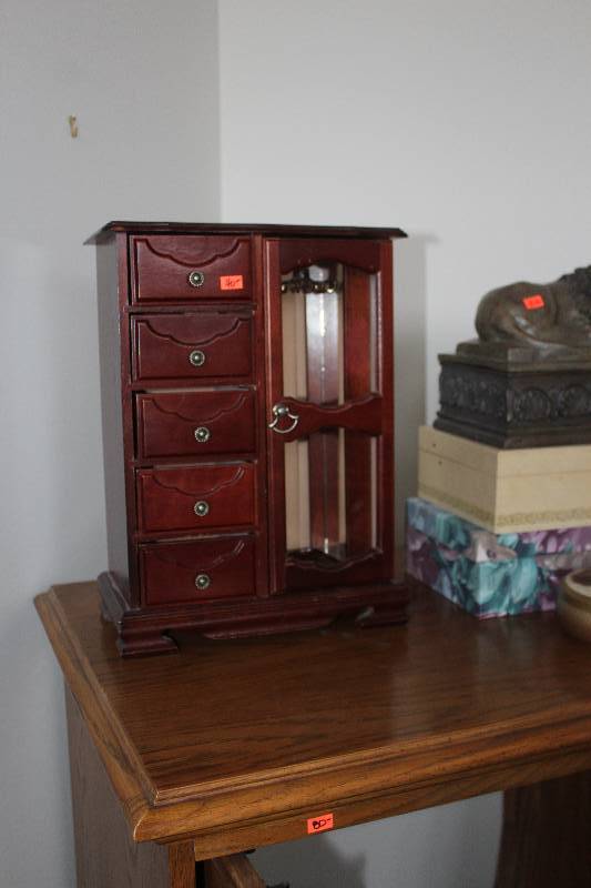 1-Glass Door 4-Drawer Jewelry Box