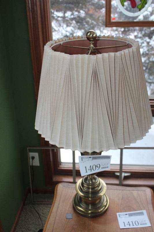 Lot of (2) Table Lamps