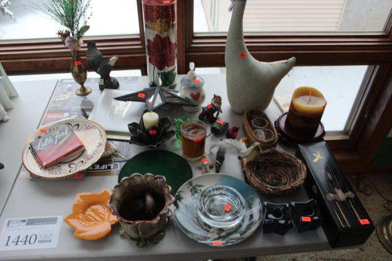 Animal Decorations, Wolf Decorative Plate, Candles