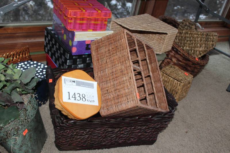 Wicker Decorations