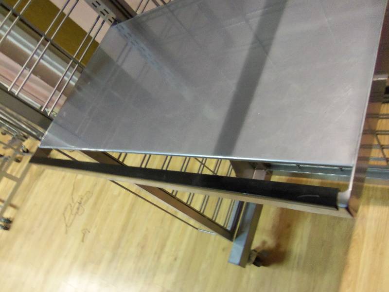 Slat Grid Display Rack Shelfs