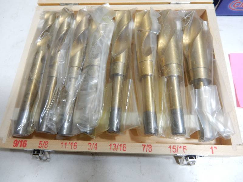 lot 66 image: 8 piece COBALT SILVER Drill bit set Combination Extractor and Drill bit set