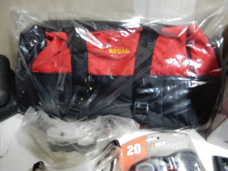 lot 69 image: Misc. Protective items, Work light, Tool Bag, Screw Driver set GATR bit set