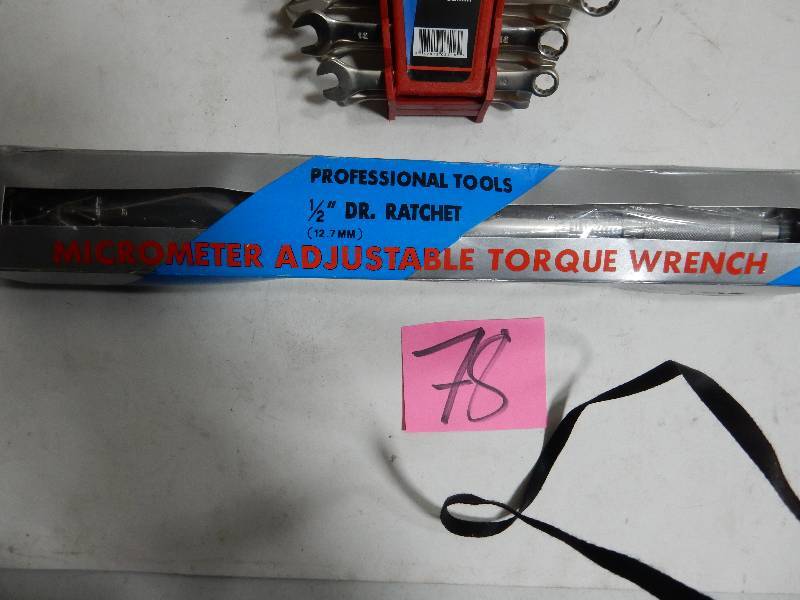 lot 78 image: 12 in Drive Adjustable Torque Wrench set of Metric combination wrenches