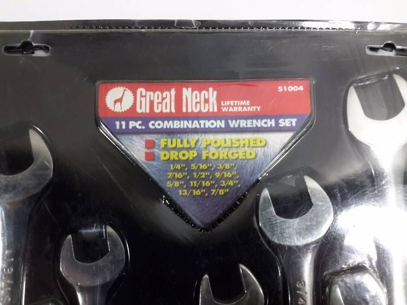 lot 33 image: Set of Great Neck combination wrenches BOXER 21 piece SAE and METRIC socket set