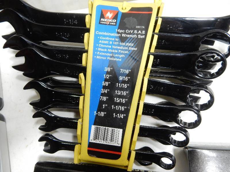 lot 86 image: Set of combination wrenches 2 ScraperRemover sets Screwdriver sets Set of large drill bits