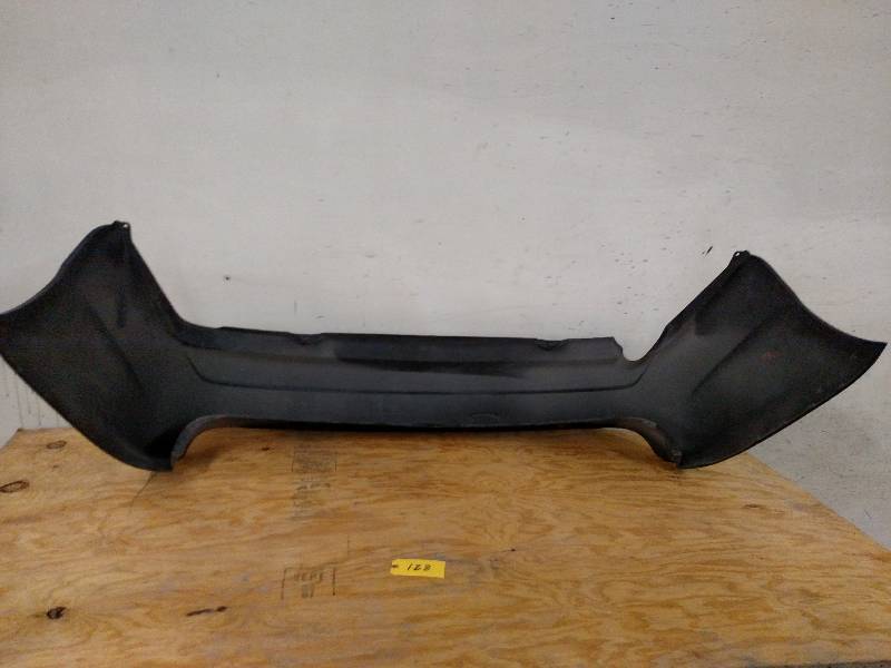 lot 128 image: Used Bumper, Fits 04-10 Sienna...
