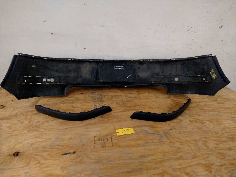 lot 149 image: Used Bumper, Fits 00-05 VW Golf wit...