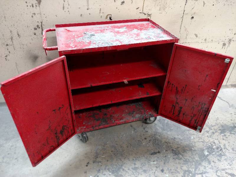 lot 96 image: 3M Rolling Cabinet, 36 x 20 x 35, D...