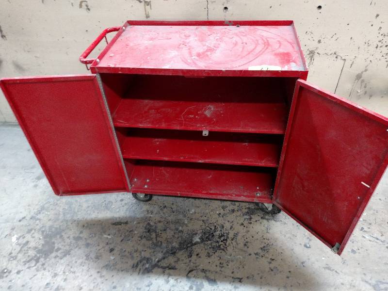 lot 97 image: 3M Rolling Cabinet, 36 x 20 x 35, D...