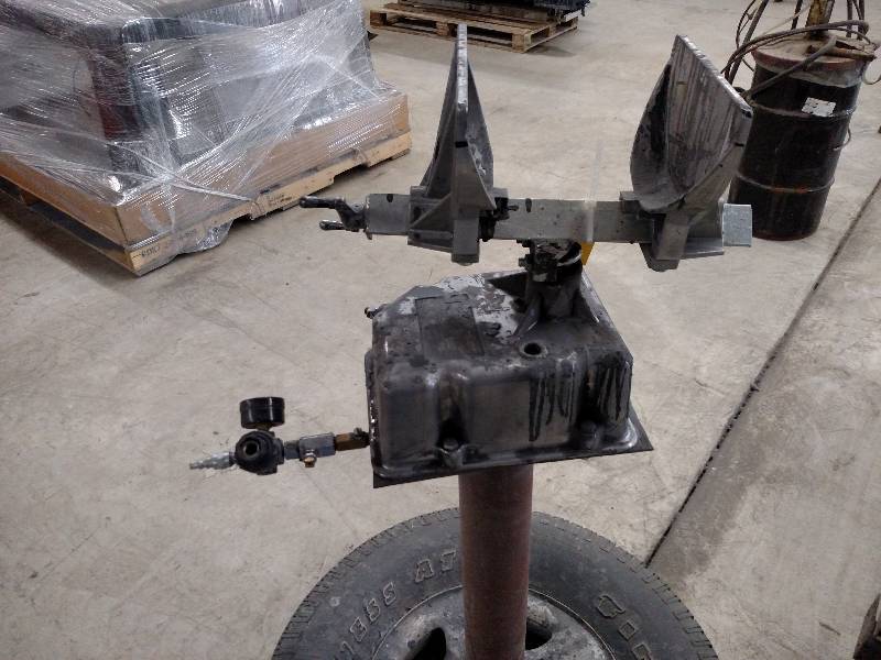 lot 34 image: Air Paint Shaker, Works