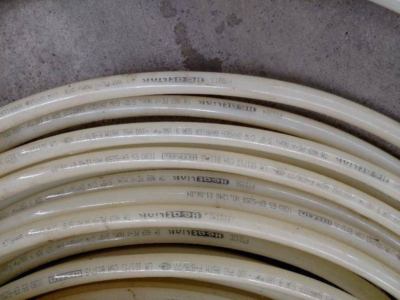 lot 39 image: Roll of 58 Heatlink Tubing...