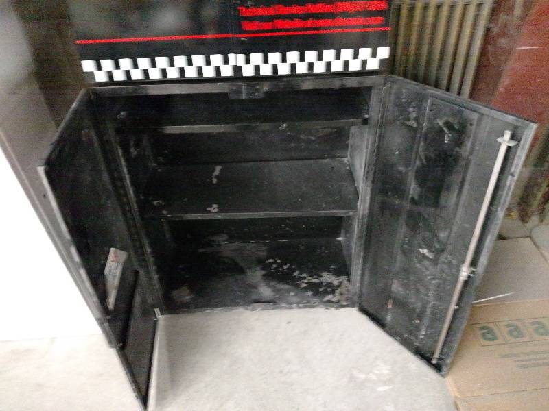 lot 99 image: Duramax Cabinet (No Key), 25 x 13 x...