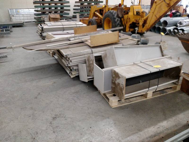 lot 119 image: Asstd Cubicle Parts in (1) Row, Fi...