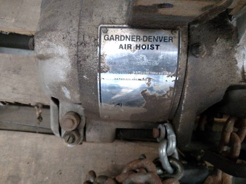 lot 44 image: Gardner Denver 4000 lb. Air Hoist w...