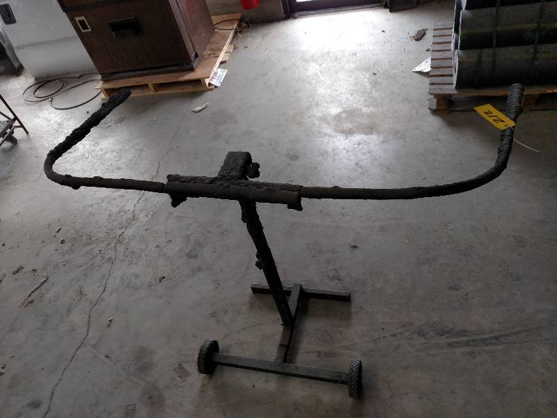 lot 212 image: Rolling Work Stand
