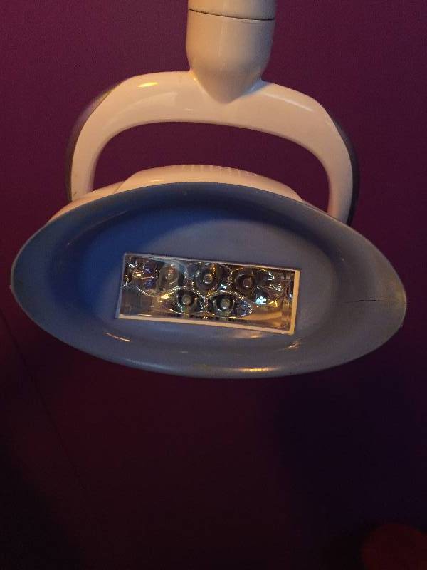 lot 13 image: iBrite V3 Tooth Whitening Light