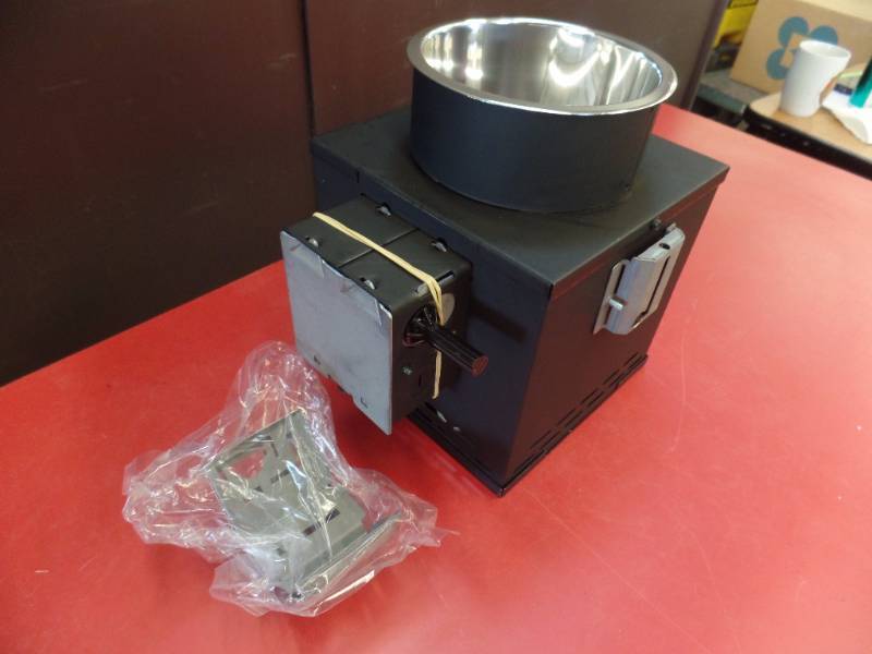 Incandescent Downlight Fixture