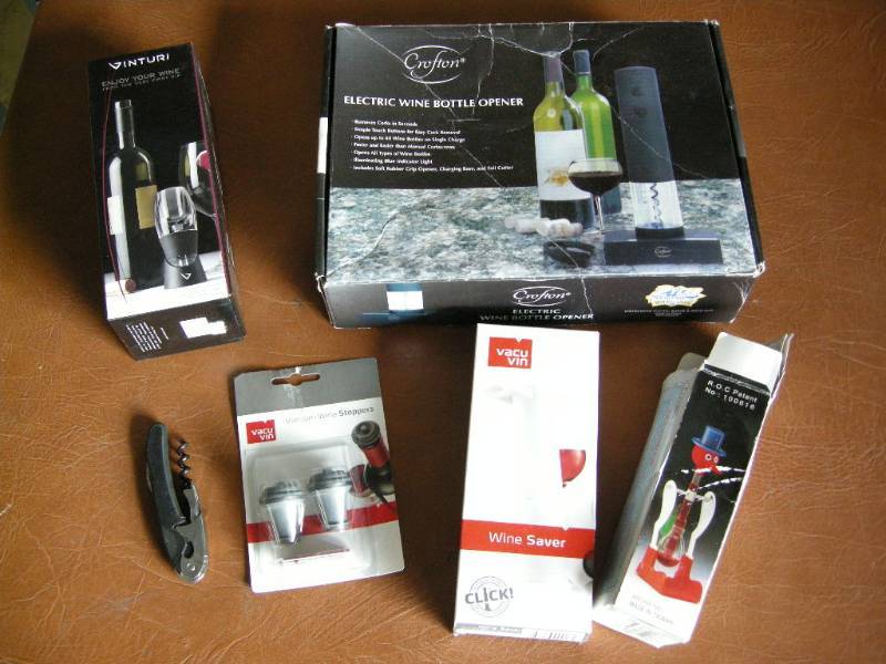 lot 40 image: Wine Accessories