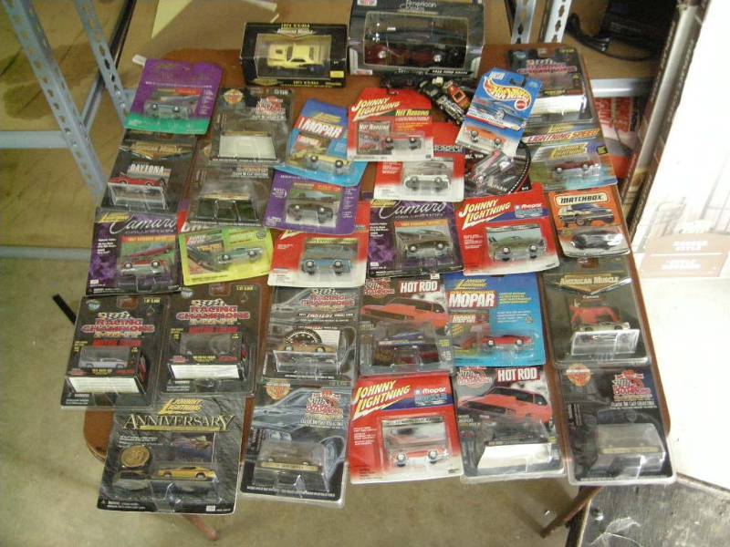 lot 32 image: Die Cast Car Collection