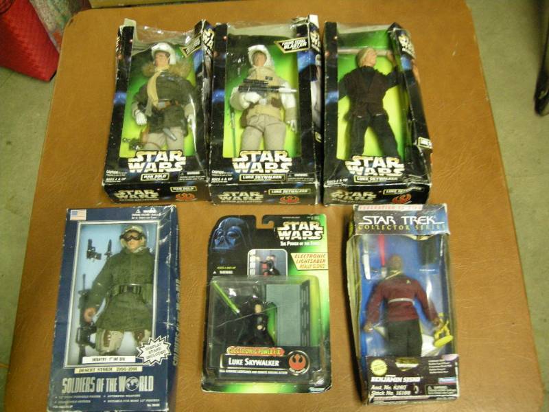 lot 52 image: Star Wars Action Figures and More
