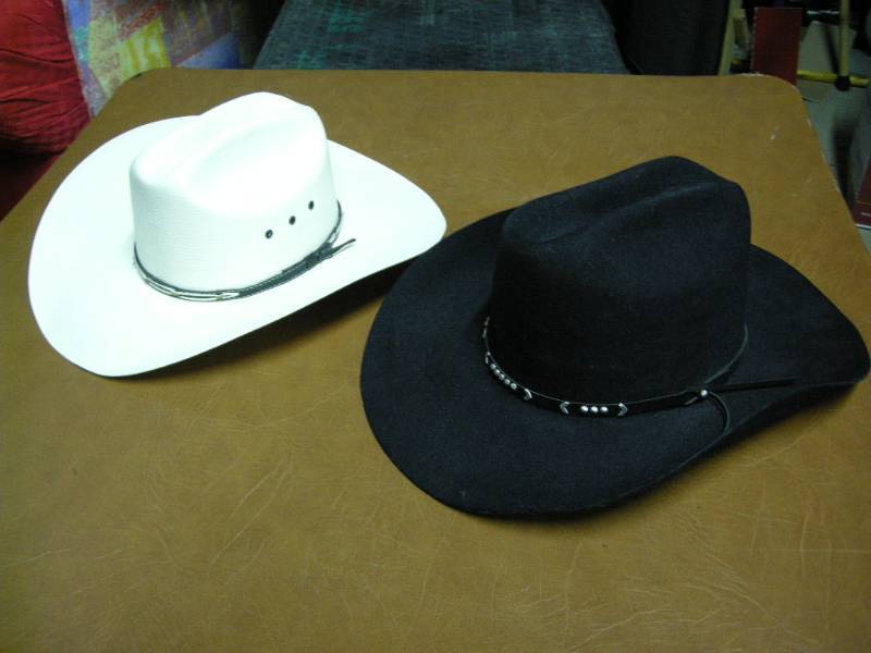 lot 60 image: 2 Cowboy Hats