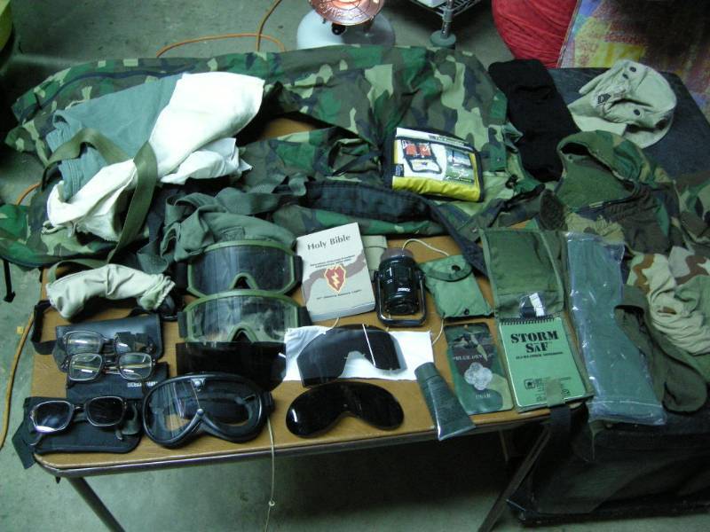 lot 64 image: Military Issue Eyewear and Accessories